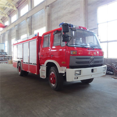 Camion rouge de lutte contre l'incendie de 140KW 5000L Dongfeng 4*2