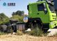 Le camion LHD de tracteur de tête de dessin de HOWO choisissent la couleur verte de roues de la cabine 10 de couchette