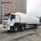 HOWO 8x4 12 roule le camion-citerne aspirateur d'essence et d'huile réapprovisionnant en combustible 30cbm 35cbm Euro2 Euro3