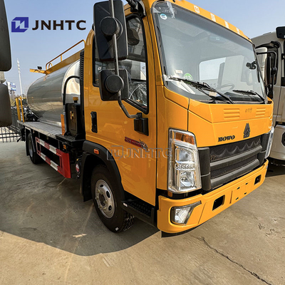 Chine Vente à chaud Howo 4 Cbms Route Distributeur intelligent d'asphalte camions Nouveau pulvérisateur de bitume Distributeur d'asphalte camions