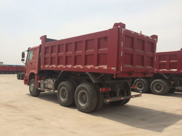 Camion à benne basculante de la couleur rouge 336hp Sinotruk Howo avec 10 roues et capacités 18m3