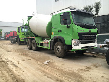 L'axe 10 du camion 3 de mélangeur concret de HOWO A7 6×4 6m3 roule pour le chantier de construction