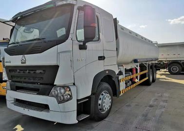 le camion SINOTRUK HOWO A7 10 de réservoir de carburant de 371hp 6x4 roule la capacité 21cbm