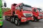 Special de camion- de sable de SINOTRUK SWZ 8x4 dans des axes avant rouges de la couleur HF12 pour 55 tonnes