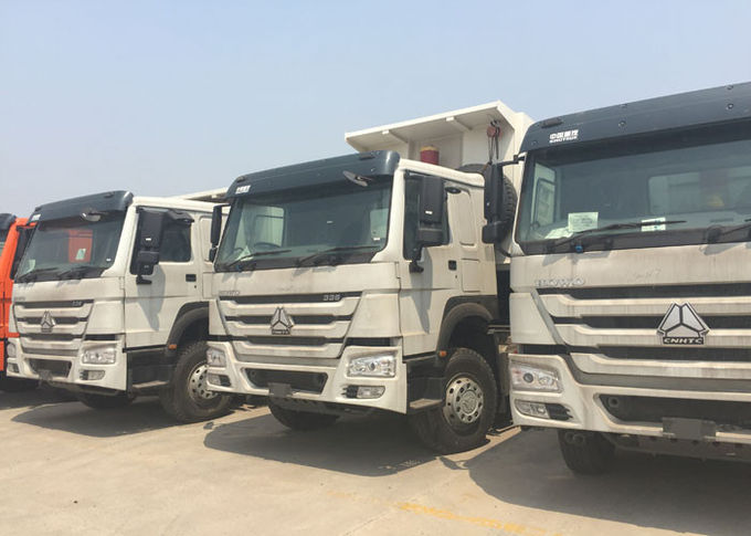 Tipper Dump Sino Howo Trucks 6X4 10-25 CBM pour le transport de matériau de construction